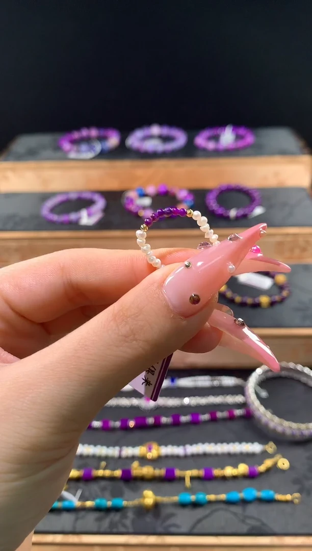 苏纪石（舒俱来）18K金镶嵌，。戒指