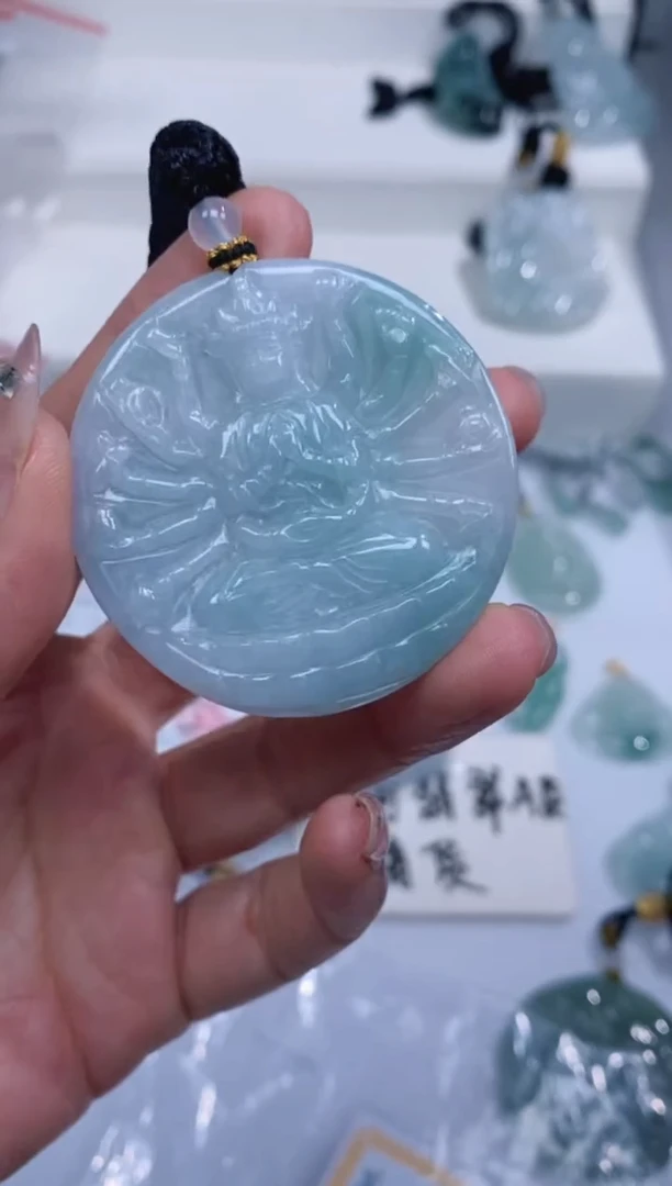 颈饰未镶嵌翡翠吊坠