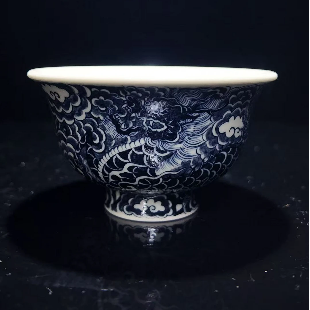 元经秘旨青花云墨麒麟压手杯
