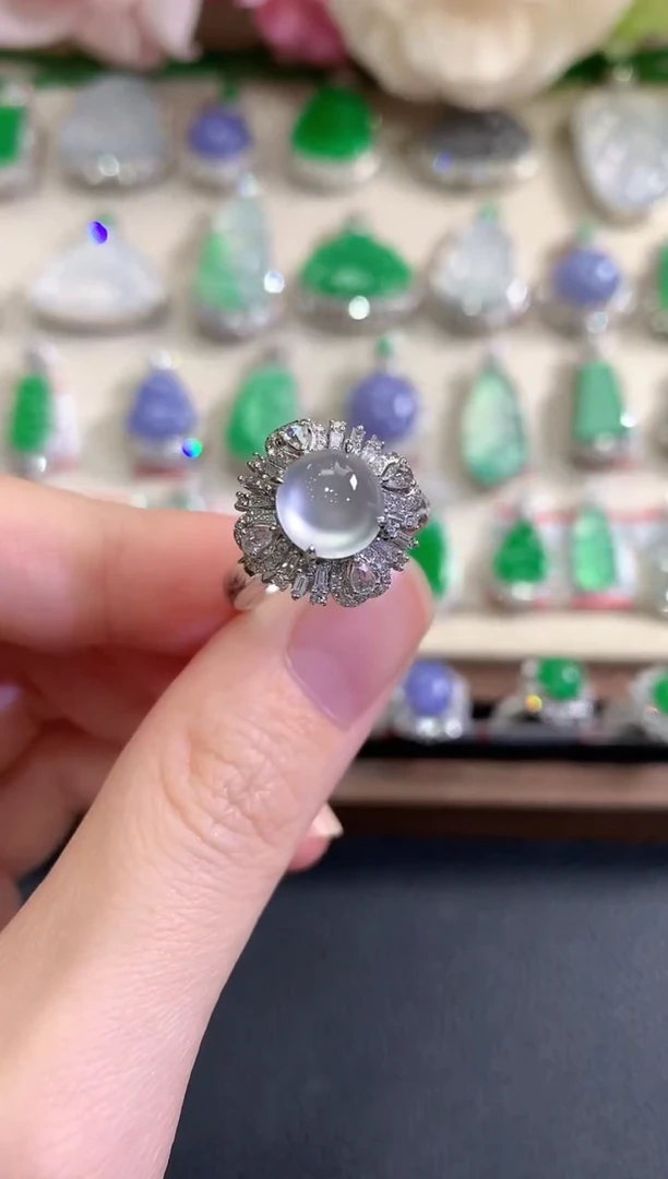 18K金镶嵌戒指翡翠秋日珠宝Q104