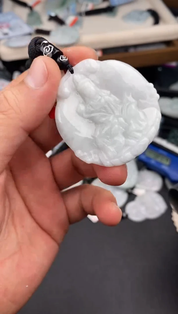 【闪购商品】翡翠颈饰未镶嵌   天然翡翠，一物一图