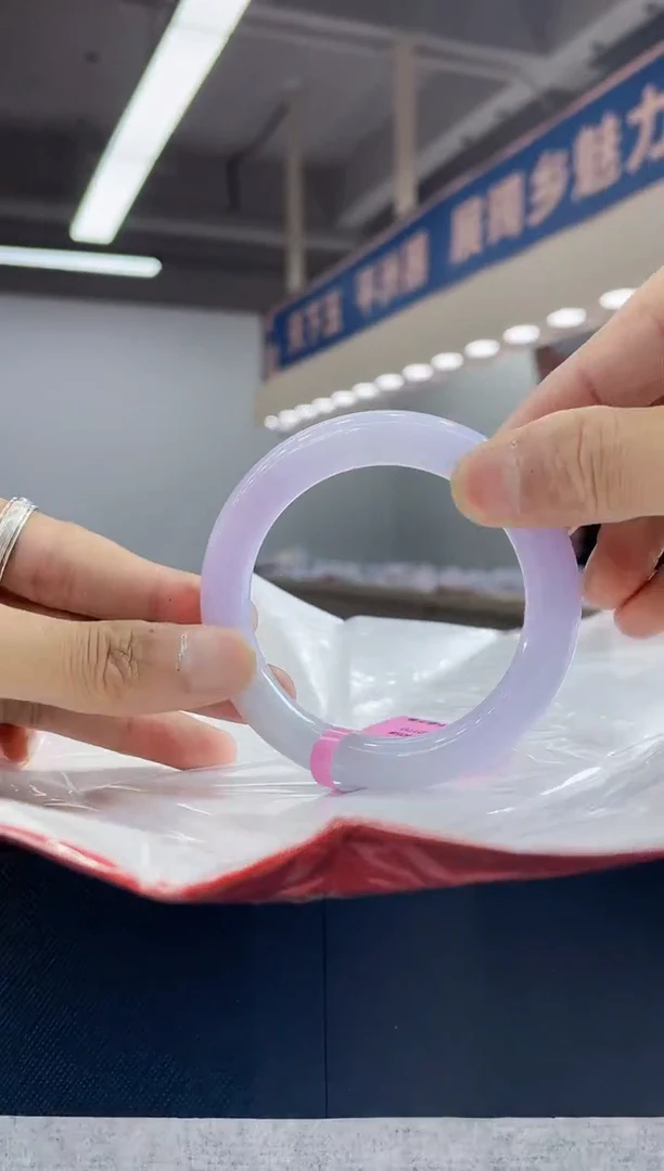 翡翠手镯未镶嵌手镯24