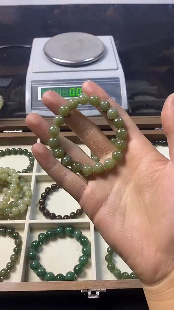 未镶嵌手串和田玉主播推荐！！