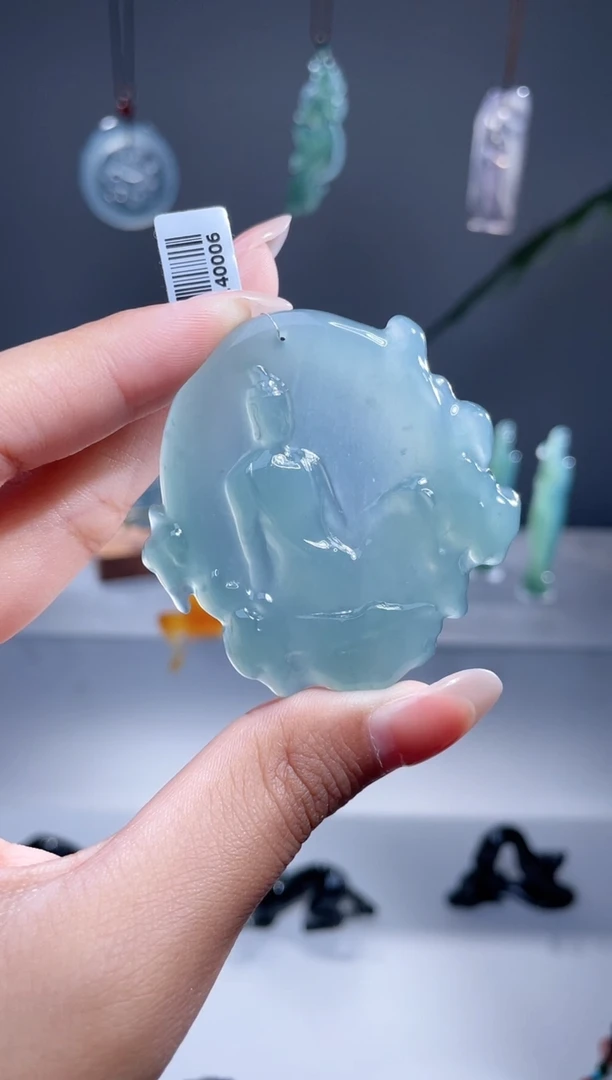 翡翠未镶嵌颈饰悟道