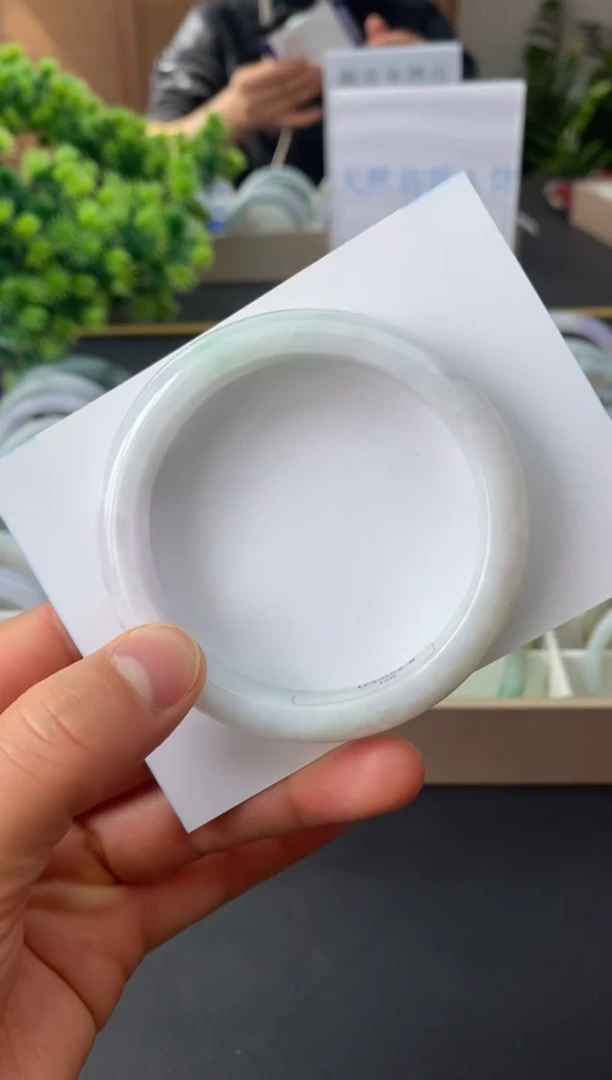 【闪购商品】翡翠手镯未镶嵌56-57圈口