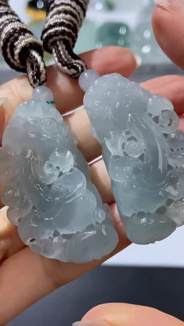 未镶嵌挂件翡翠379643  多人