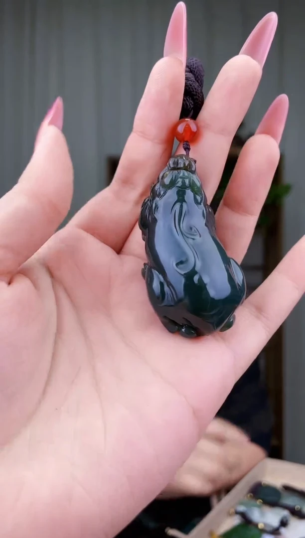 和田玉未镶嵌挂件拍一发一，多样性发货！