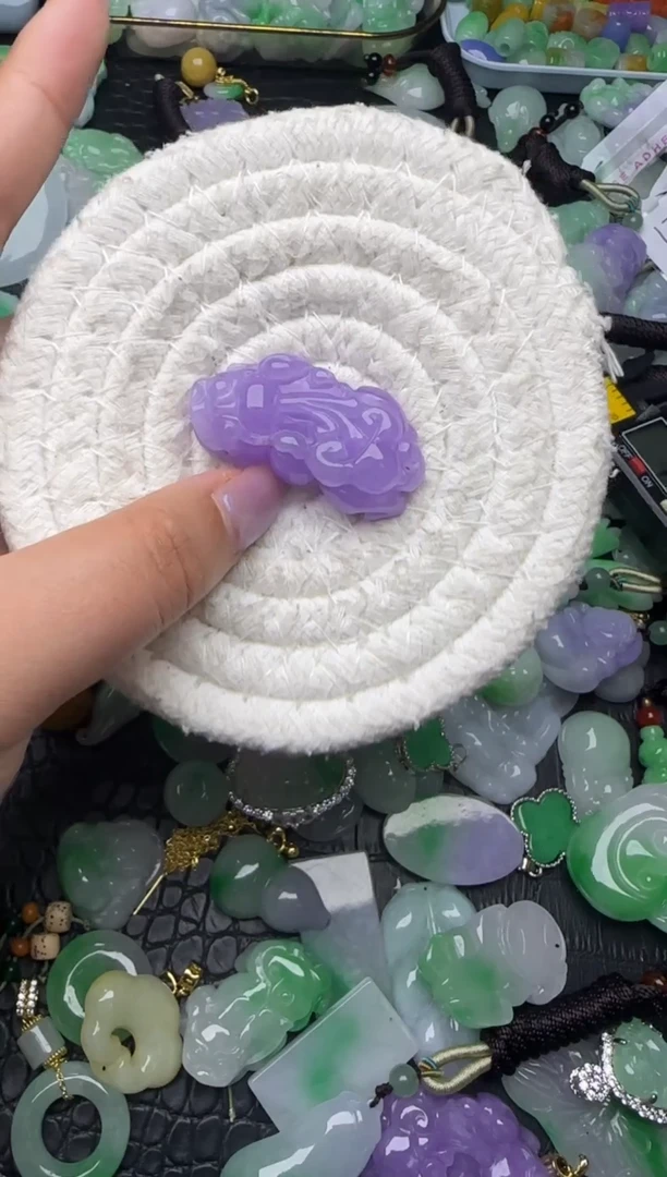 颈饰未镶嵌翡翠缅甸翡翠吊坠