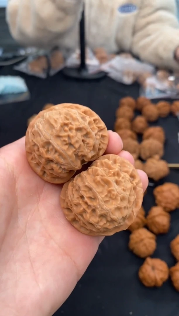 【闪购商品】文玩核桃把件桃心宫灯40-u299