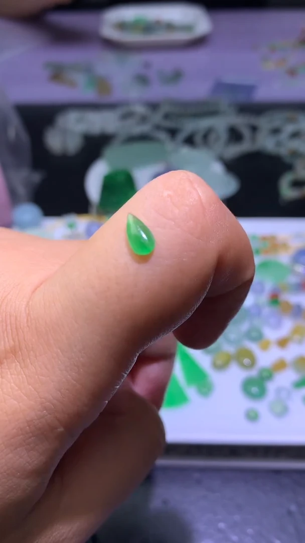 未镶嵌定制翡翠毛货