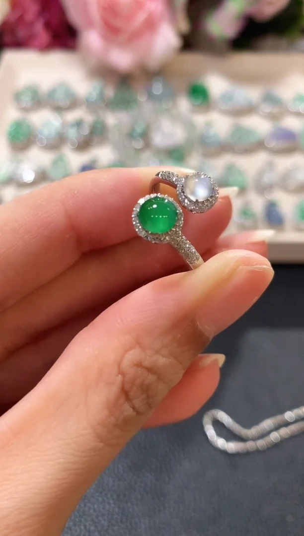 18K金镶嵌戒指翡翠n8