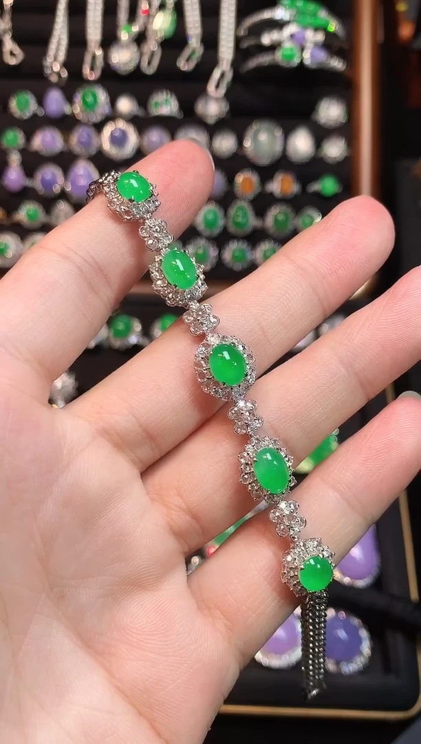 18K金镶嵌手链翡翠高冰满绿蛋面手链