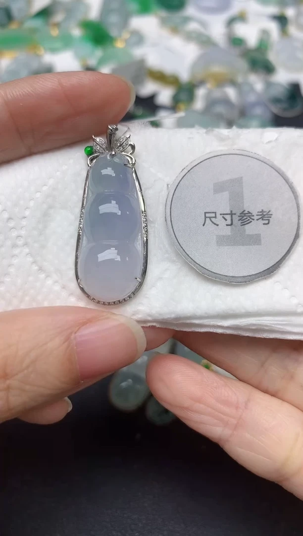 颈饰18K金镶嵌翡翠天然缅甸A货翡翠