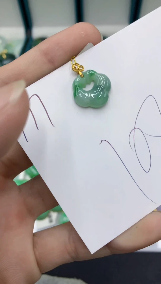 【闪购商品】翡翠颈饰18K金镶嵌翡翠