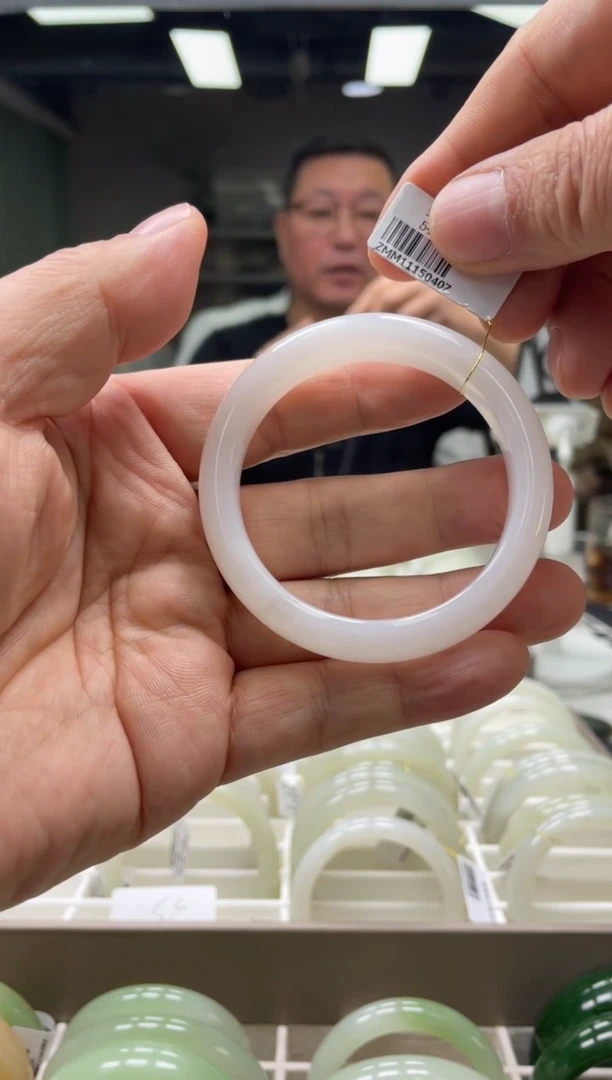 【闪购商品】和田玉手镯未镶嵌编码0407 圈口53-54