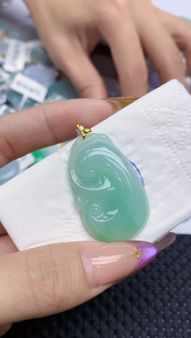 翡翠18K金镶嵌颈饰249   天然翡翠A货  百元以上9米证书费自理