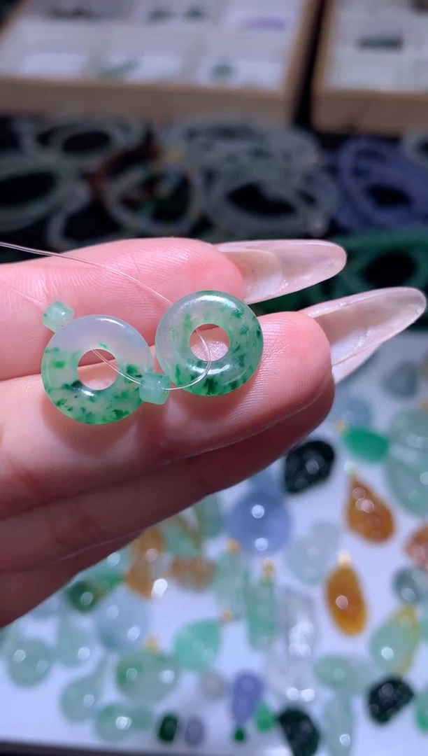 未镶嵌定制翡翠甜甜圈