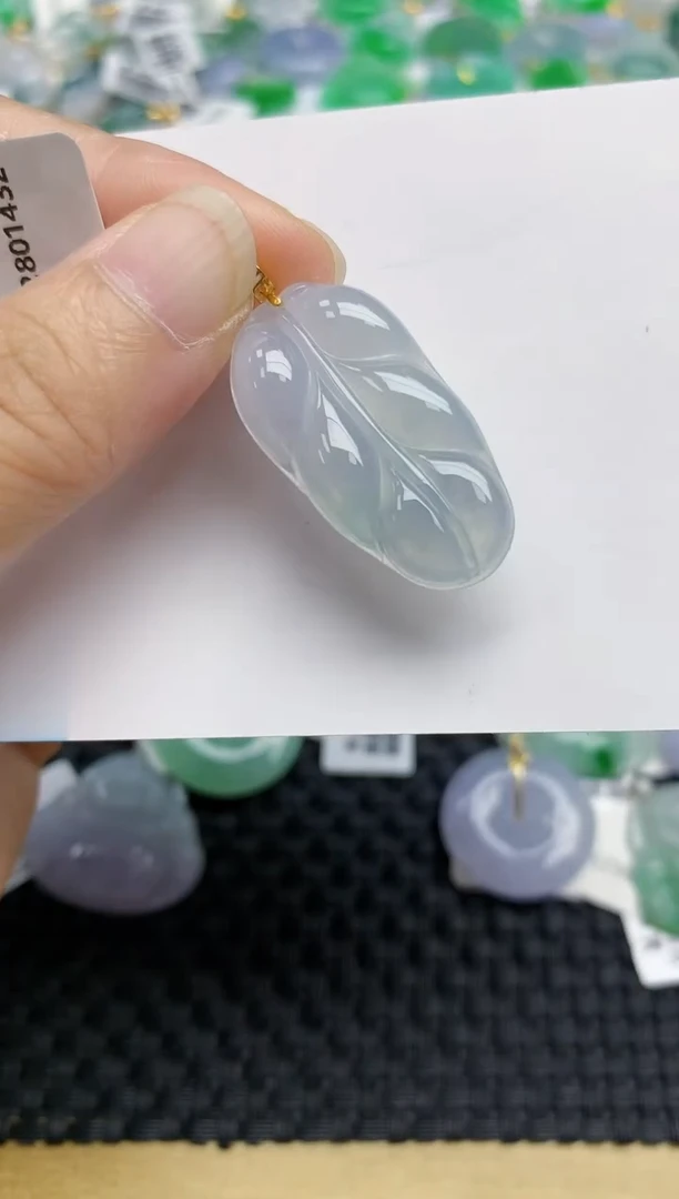 翡翠18K金镶嵌颈饰天然A货翡翠