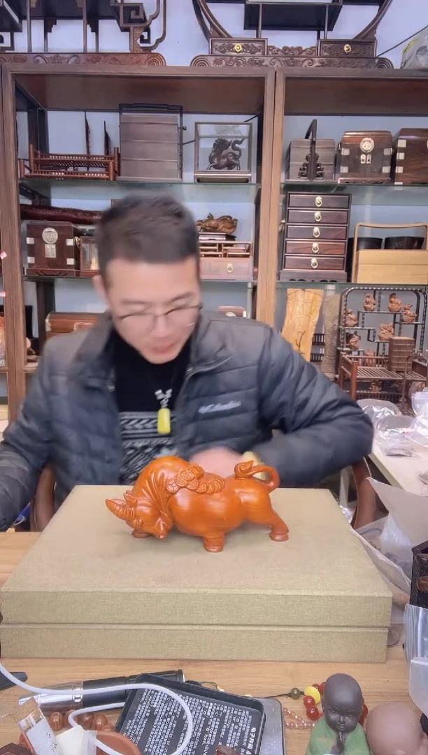 【闪购商品】乌木类书架036巴花金钱牛