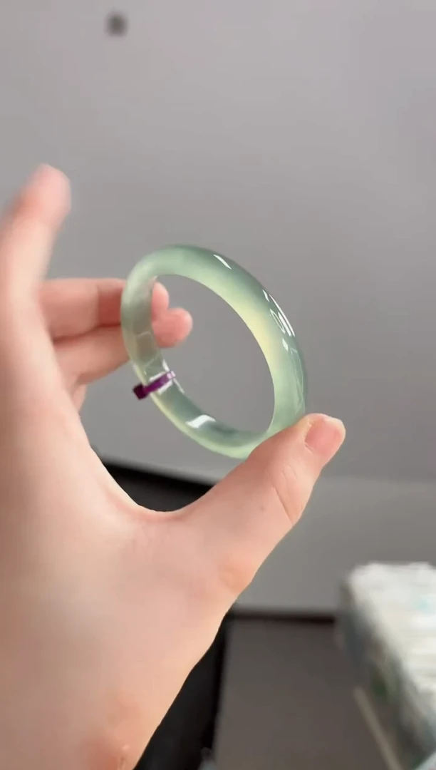 玛瑙/玉髓手镯未镶嵌58圈