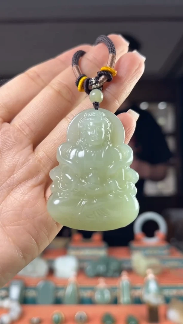 颈饰未镶嵌和田玉佩佩