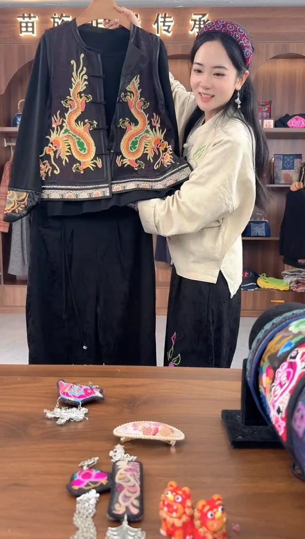 织绣扶光苗绣传承L54