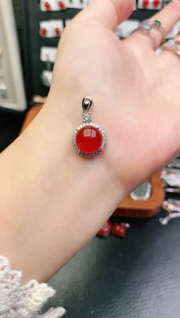 玛瑙/玉髓吊坠(赠链)银S925镶嵌吊坠