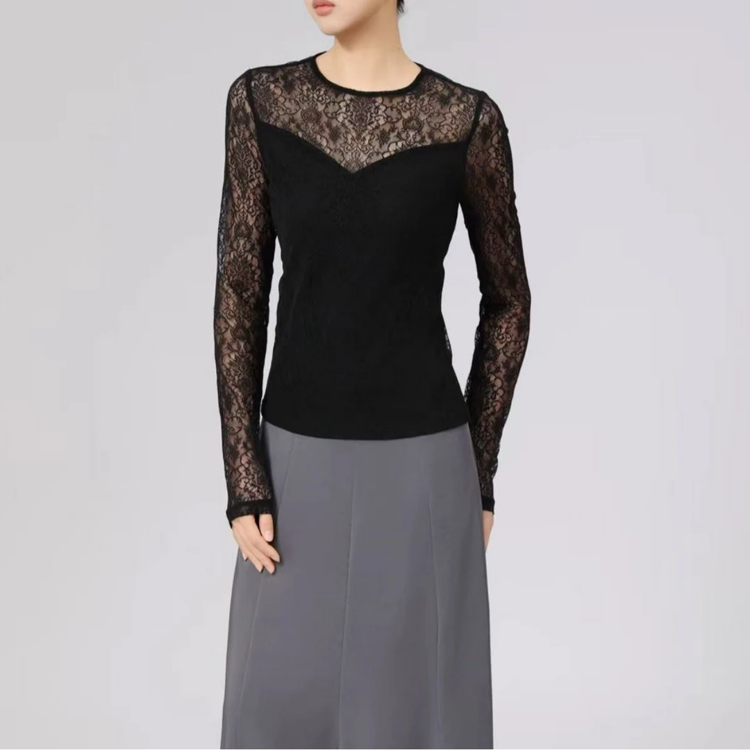 AMASS/阿玛施早春新款时尚气质镂空设计蕾丝圆领长袖打底衫530002