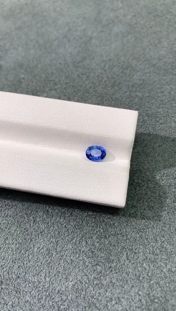裸石蓝宝石矢车菊 0.84CT