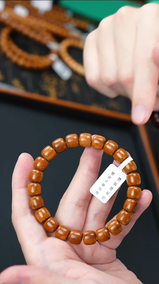 手串紫金鼠实心老型9.6    10778