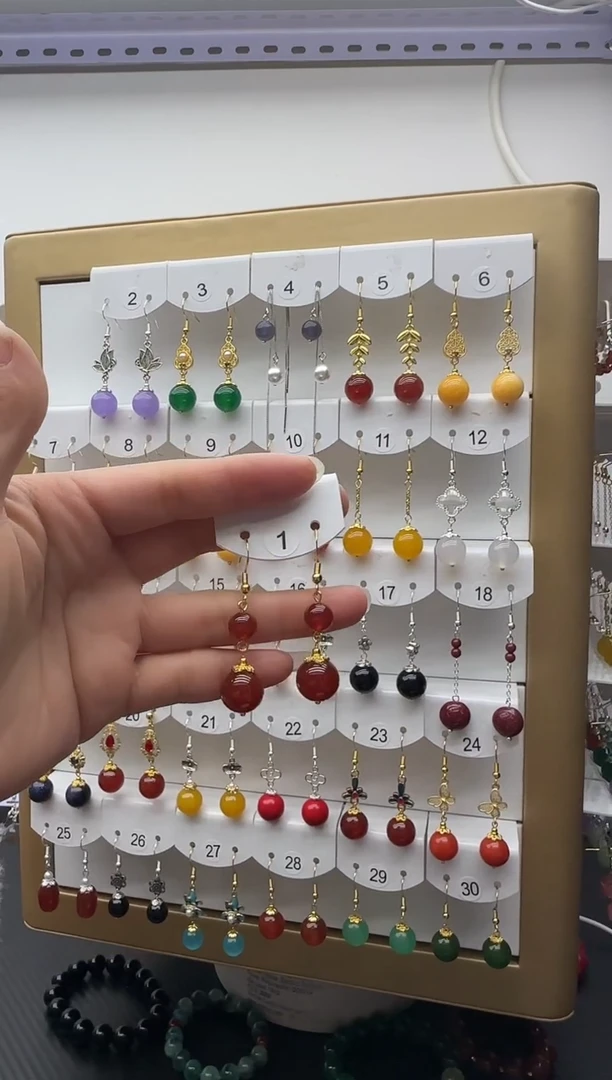 未镶嵌石英质玉（非洲翠）耳坠1