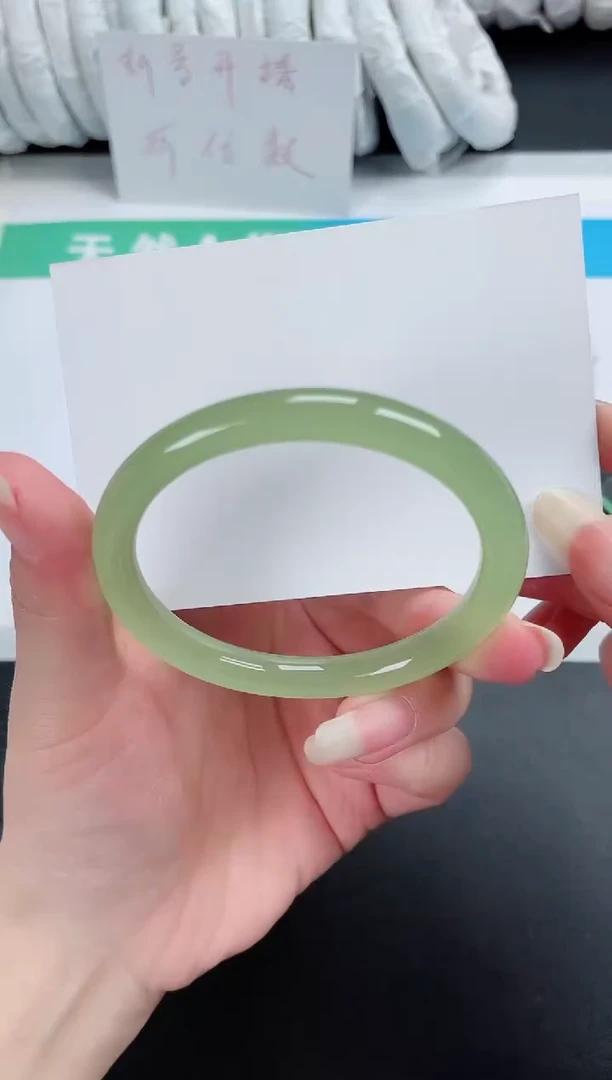 【闪购商品】石英质玉手镯未镶嵌103-56