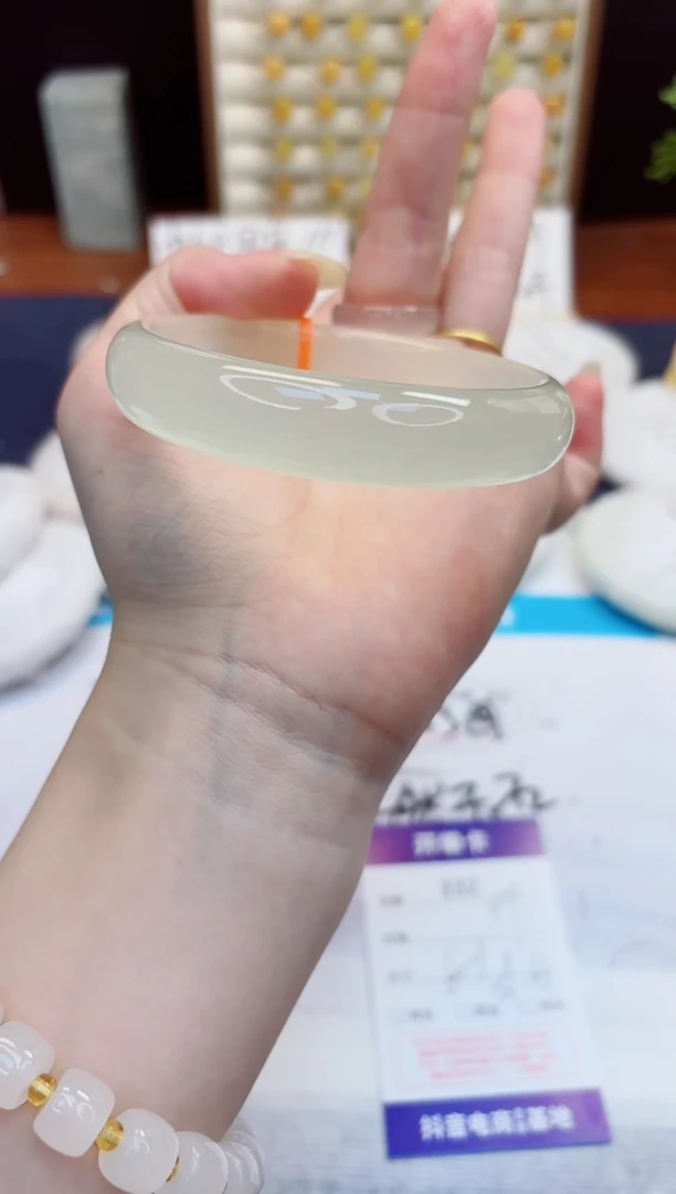 未镶嵌手镯石英质玉332-玉兰白-圈口60