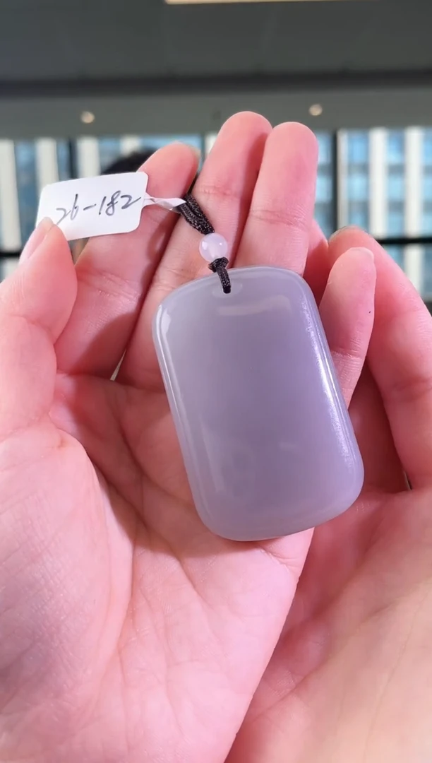 和田玉未镶嵌颈饰无事牌 182