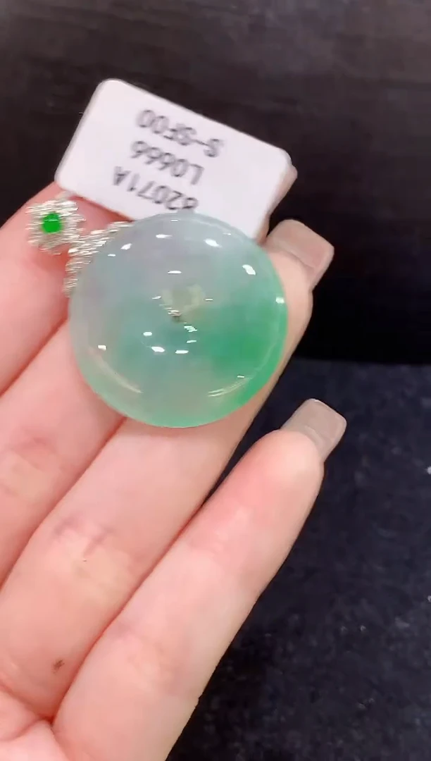 吊坠(不含链)18K金镶嵌翡翠L0666多样性发其一