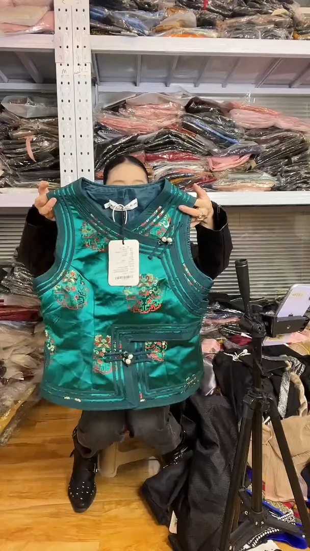 马甲    L码  10-115斤