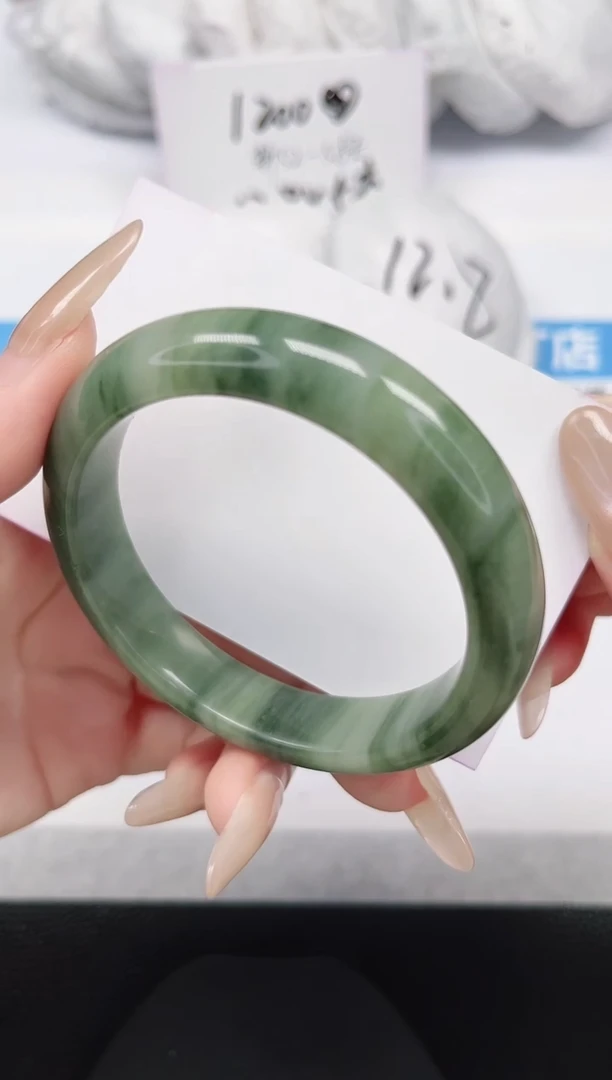 未镶嵌手镯石英岩玉192-56