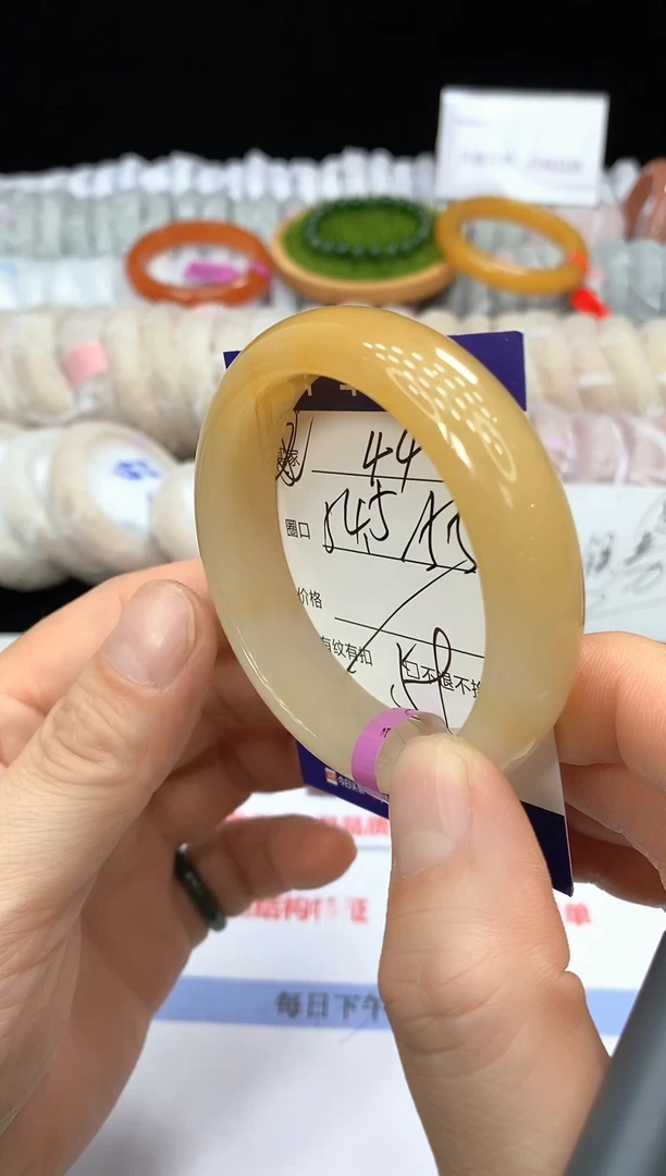 未镶嵌手镯石英质玉44