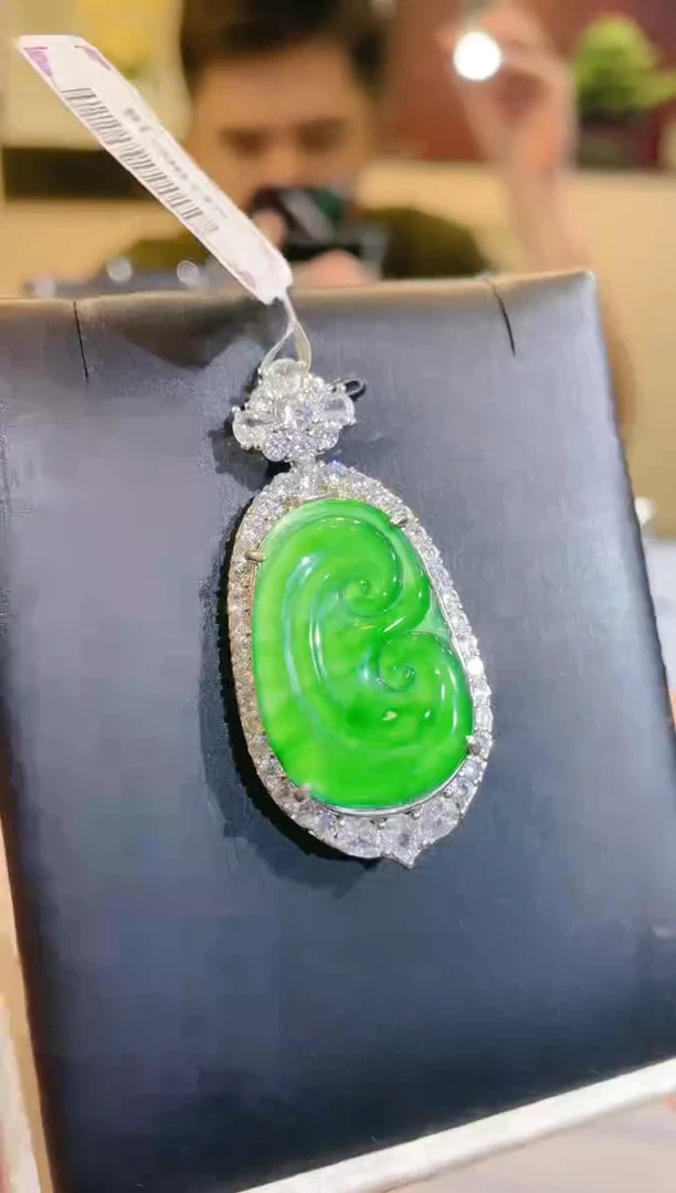 翡翠未镶嵌颈饰A9天然A货翡翠吊坠（不含链）
