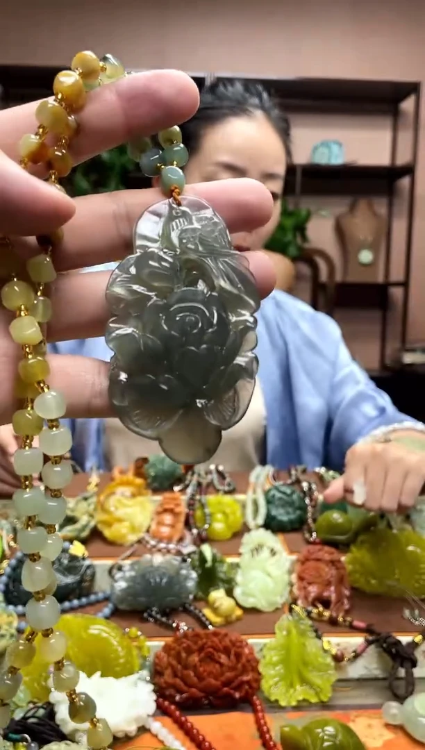 未镶嵌岫玉颈饰妍*·