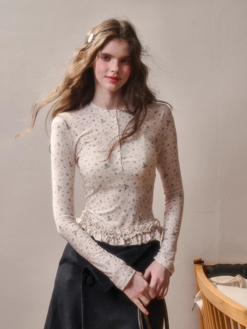 银河万岁“小绒兔”舒适棉圆领修身花边下摆「印花上衣打底」