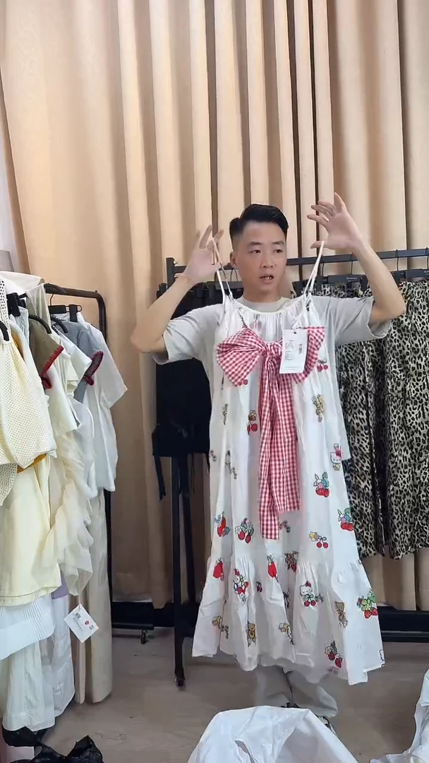 背带款美美样衣 可取蝴蝶结吊带裙M码