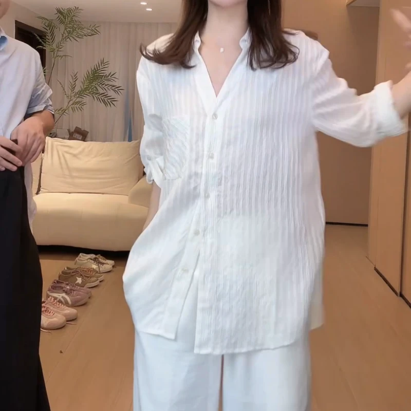 秋季极简松弛小V领通勤休闲宽松高级感翻领衬衫LK2505871