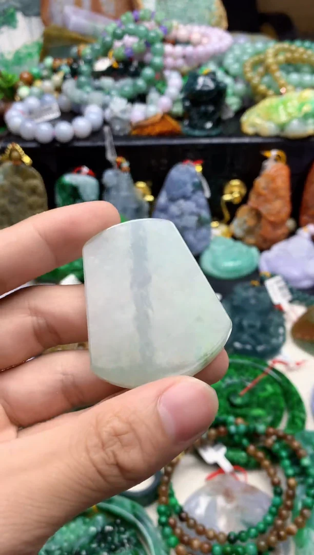 颈饰未镶嵌翡翠天然缅甸翡翠A货