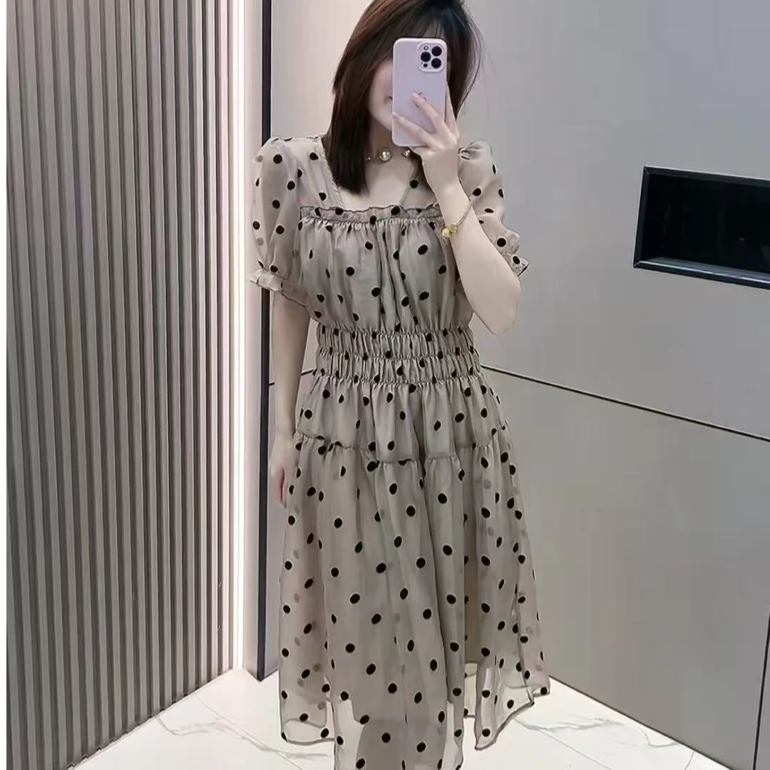 法式茶歇裙显瘦波点女夏季弹力收腰泡泡袖方领A字款连衣裙2523
