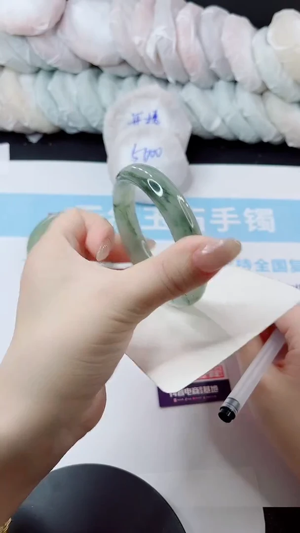 未镶嵌手镯石英质玉多样性发货L142