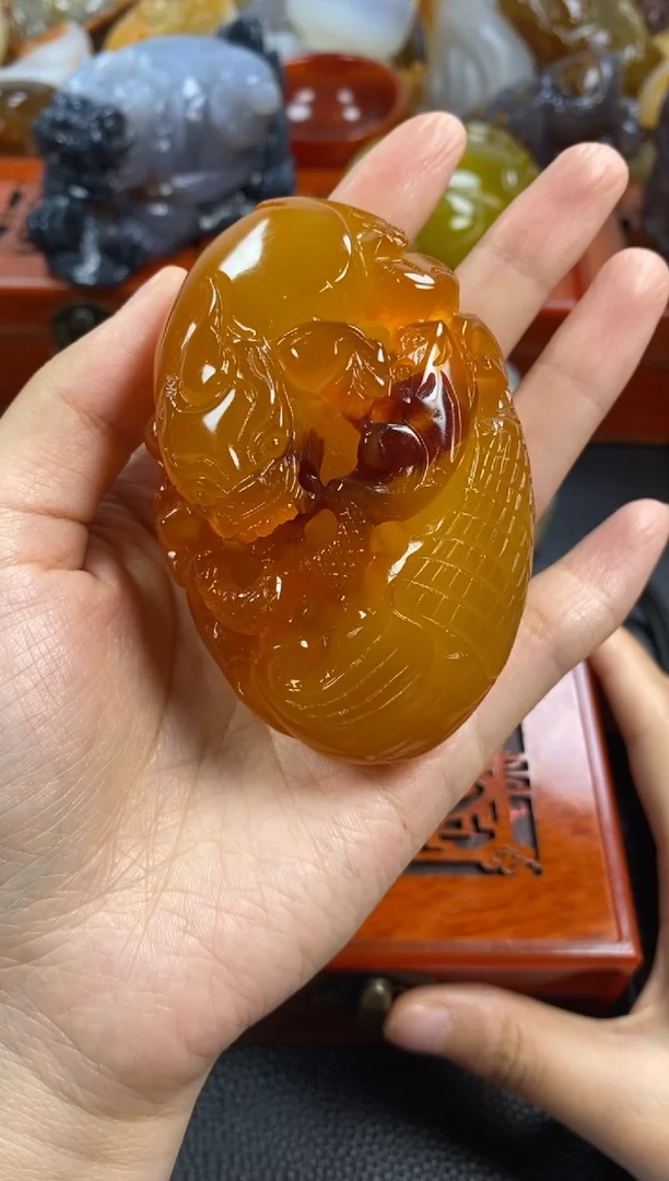 未镶嵌手把玛瑙/玉髓?**Z1