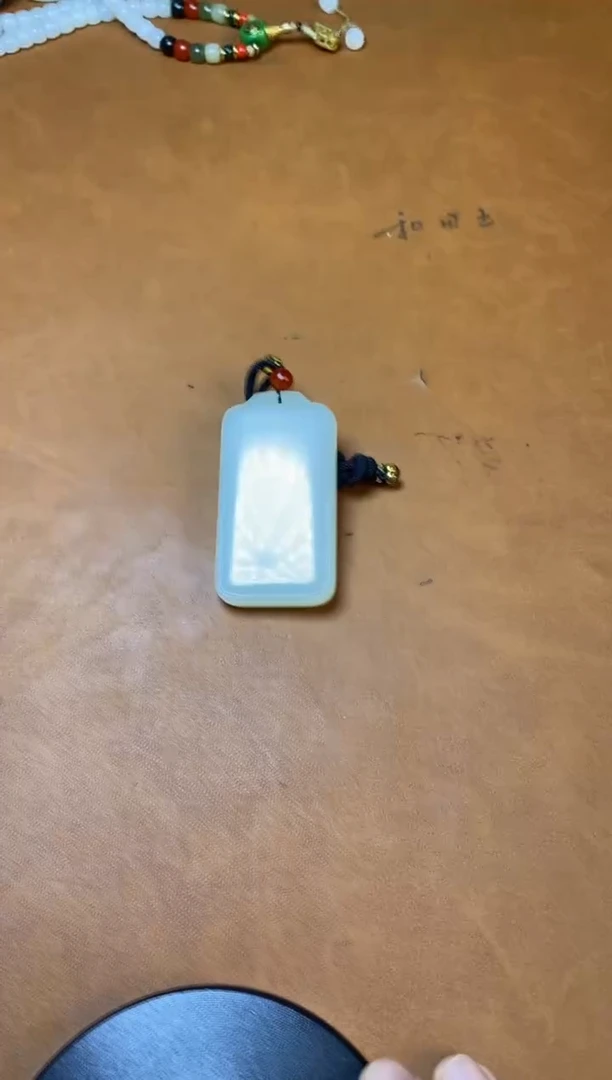 未镶嵌和田玉挂件和田玉