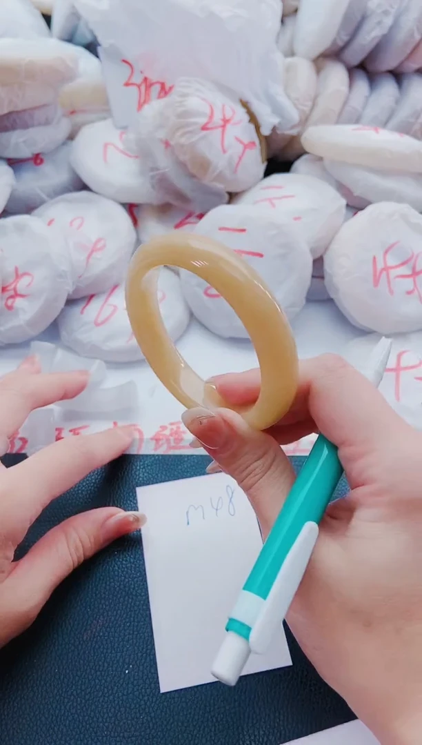 未镶嵌手镯石英质玉M48-59-60