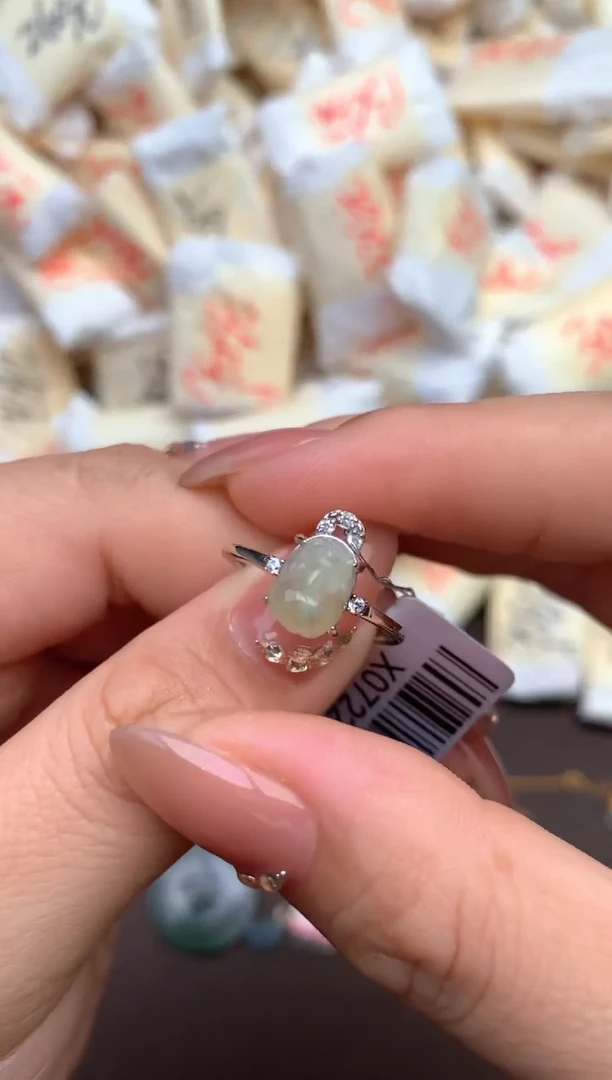 【闪购商品】翡翠戒指银S925镶嵌— 
